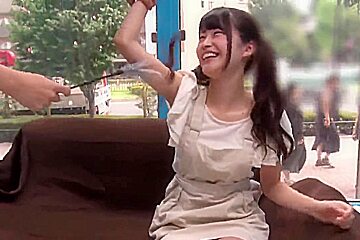 230315パイパンの潮吹き女子大生に挿入f