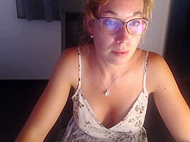 All Wet Webcam Show With Ice Cubes - No Sound
