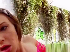 Amateur Babe Has Anal Sex