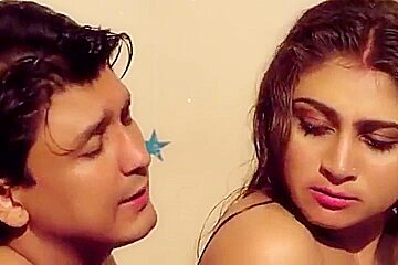 Bhabhi Ne Nokar Ko Bhi Di