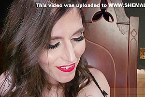 Big Cock Shemale Nun Bangs Repairman