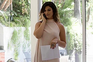 Busty wife shemale grabbed a delivery boy for big dick