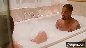 Eliza Ibarras Steamy Shower