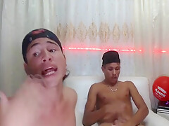 Feeds His Friend - Pretty Boy