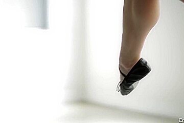 Flexible redhead teen 18+ having sex