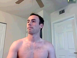 FrenchGUy showoff his cock