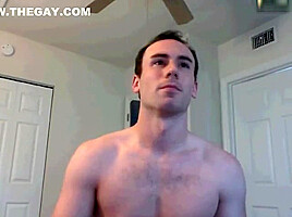 FrenchGUy showoff his cock