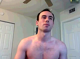 FrenchGUy showoff his cock