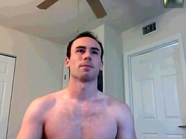 FrenchGUy showoff his cock