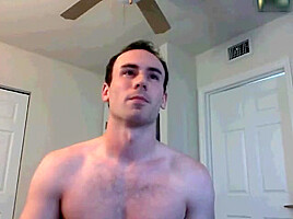 FrenchGUy showoff his cock