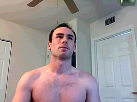 FrenchGUy showoff his cock