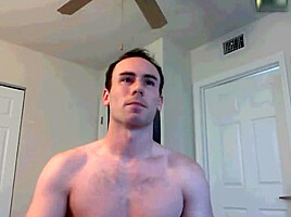 FrenchGUy showoff his cock