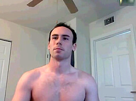 FrenchGUy showoff his cock