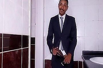 Fudendo O Funcionario Do Banheiro 5 Min