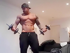 Handsome Bodybuilder posing and flexing!