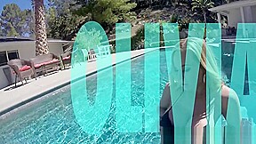 Horny Olivia Austin Plays With Her Pussy Underwater