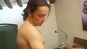 Il Figlio Spia Mamma In Bagno