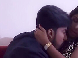 Indian Hot Bhabhi Ne Muh Me Land Or Karwayi Chudai With Li Ya