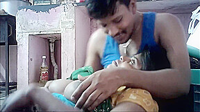 Indian House Wife Big Boobs Showing And Kiss