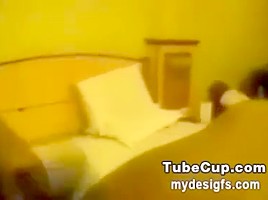Indian teen 18+ College Girl Enjoyed with her BF in Hotel and allow to Recorded Sex Video