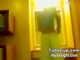 Indian teen 18+ College Girl Enjoyed with her BF in Hotel and allow to Recorded Sex Video
