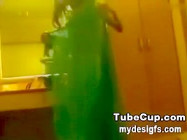 Indian teen 18+ College Girl Enjoyed with her BF in Hotel and allow to Recorded Sex Video