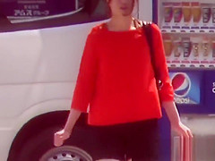 Japanese women expose pussies while peeing in public