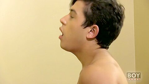 Jerking It With Bottom Jamie - Jamie Sanders Interview - BoyCrush