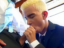 Legal Age Guy Urgently Needs Loan Boys Gay Porn