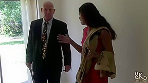 Looking For A New Place To Cum - Sahara Knite