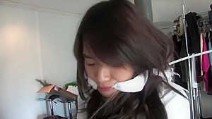 Mai ly damsel with her friend