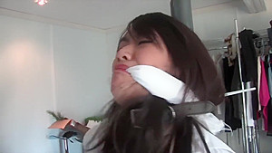 Mai ly damsel with her friend