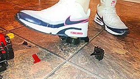 Nike Air Max Bw crush toy