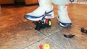 Nike Air Max Bw crush toy
