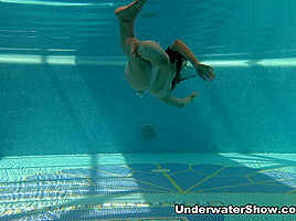Russaka Video - UnderwaterShow