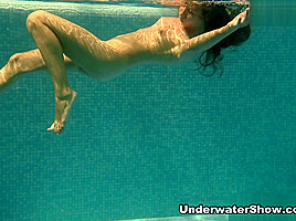 Russaka Video - UnderwaterShow