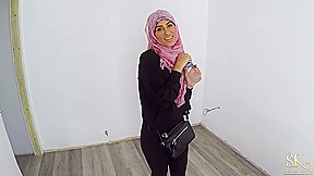 SAHARA KNITE - Hijabi Bhabi Fucks The Letting Agent