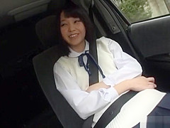 Sexy Asian babe, Miu Mizuno enjoys car sex