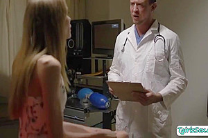 Skinny And Smalltits Tranny Gets Fucked In The Clinic With Crystal Thayer