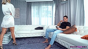 Stepmom Is Up To Something - S22:E3 - Nubiles-Porn