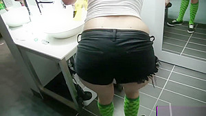 Sweet hottie chicks gets their pussie fucked wet and wild