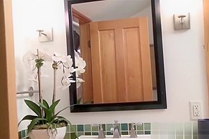 Ts Jessy Dubai fucking her guy in shower