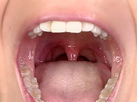 Uvula girl_03
