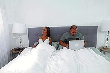 Wtf! Hot Stepmom Havana Bleu Fucked Her Step son Shamelessly