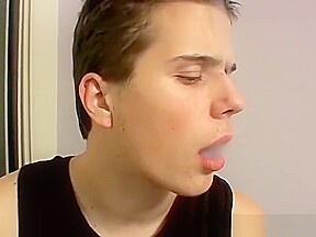Young gay chainsmoker blows dicks of his butt buddies