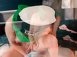 a la saint Patrick cochonne se god et pisse dans la canette et la boit