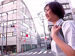 笑顔かわいい元気な軟体美少女アユミちゃんを責めまくる
