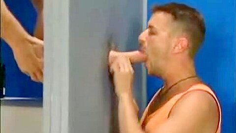 gloryhole fuck