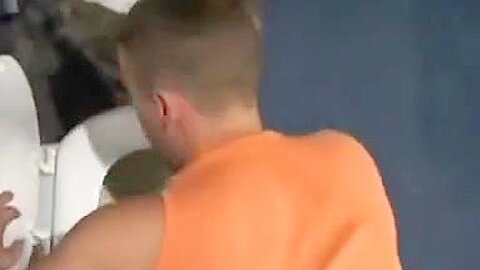 gloryhole fuck