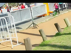 leggings girl at a race